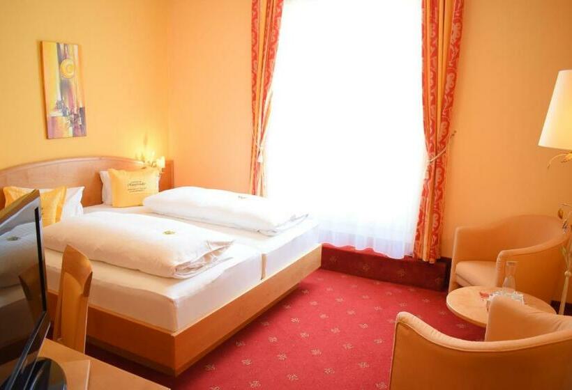 חדר סטנדרט עם מרפסת, Gartenhotel Kloepferkeller