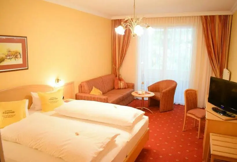 バルコニー付きスタンダードトリプルルーム, Gartenhotel Kloepferkeller