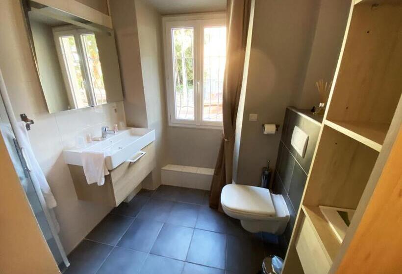 اتاق استاندارد یک نفره, Hôtel La Villa D'eze