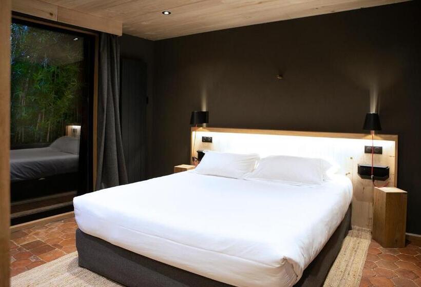 Номер Deluxe с Гидромассажем, Le Domaine Des Prés Verts Suites & Chambres Avec Jacuzzi Privatif à Châteauneuf