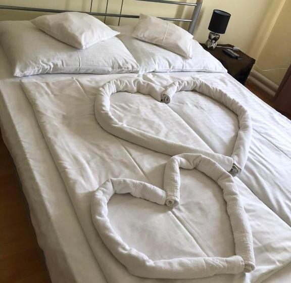 Номер Deluxe, Oroszlán Szigetvár