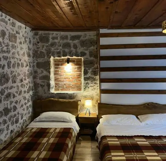 Quarto Familiar Vista Montanha, Molla Guest House