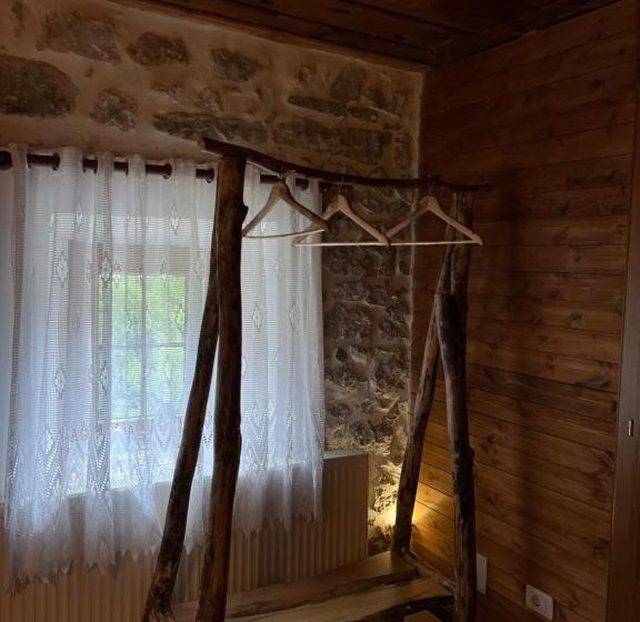 חדר משפחתי נוף להרים, Molla Guest House