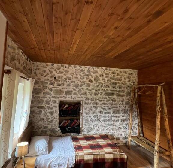 חדר משפחתי נוף להרים, Molla Guest House