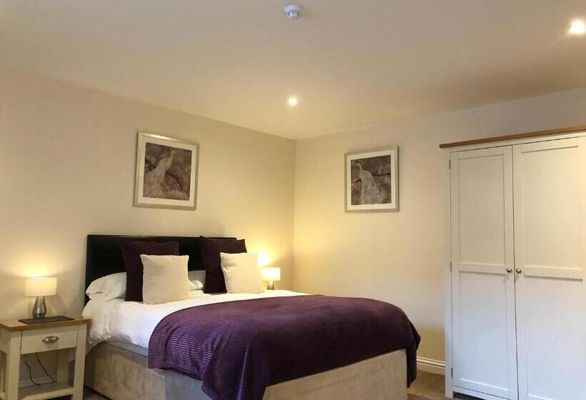 غرفة قياسية سرير كينج, Fir Tree Barn