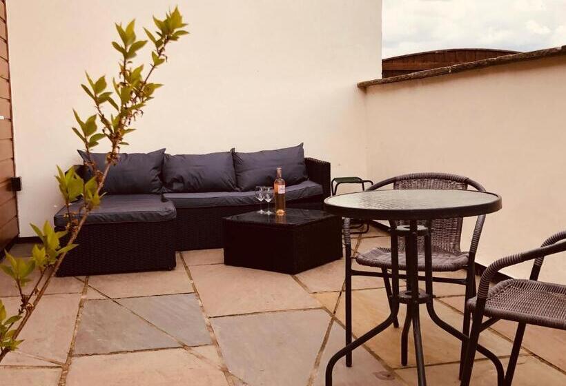 غرفة قياسية لذوى الاحتياجات الخاصة, Fir Tree Barn