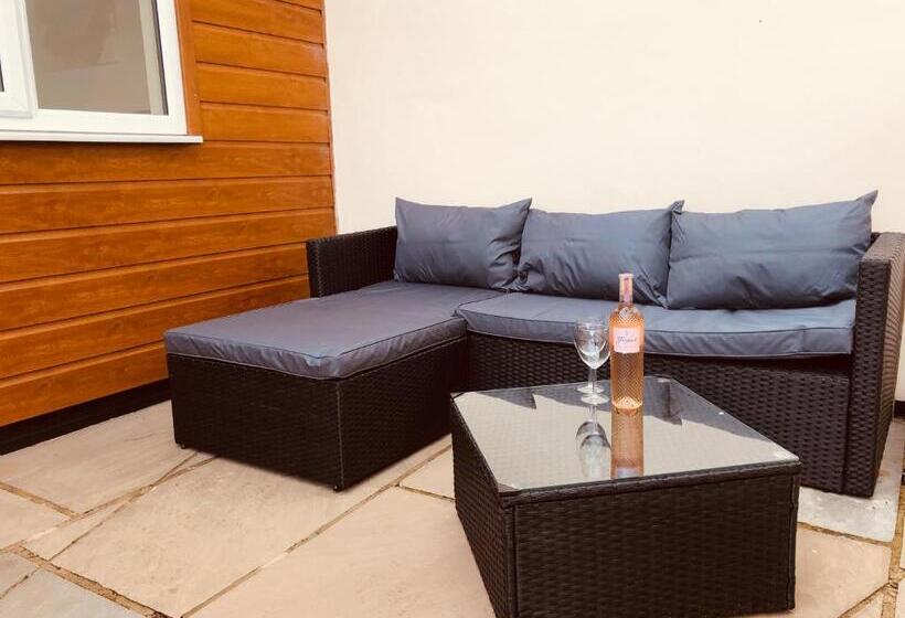 غرفة قياسية لذوى الاحتياجات الخاصة, Fir Tree Barn