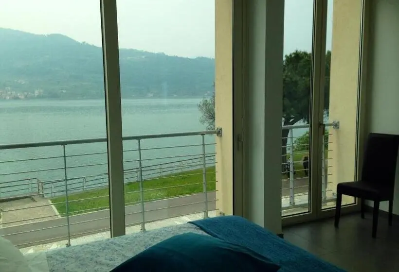 2 Bedrooms Apartment Lake View, A Lago