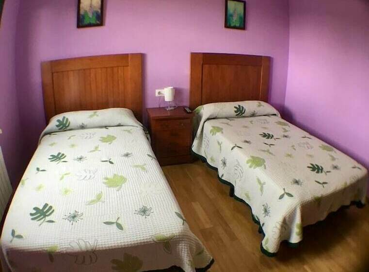 ベーシックルーム, Pensión O' Mesón