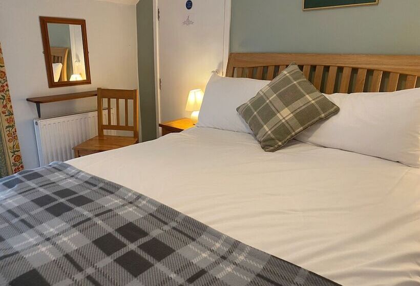 스탠다드 룸, The Elks Head Inn