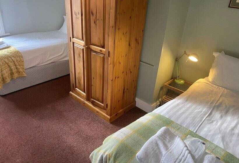 스탠다드 룸, The Elks Head Inn