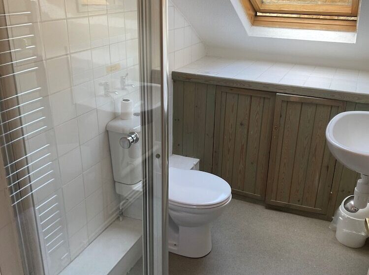 스탠다드 룸, The Elks Head Inn