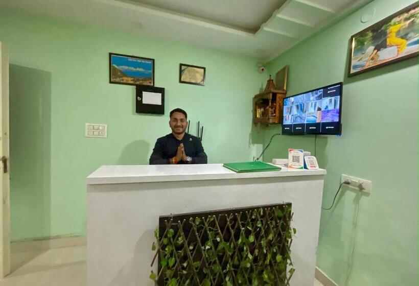 经济房, Kedar Inn