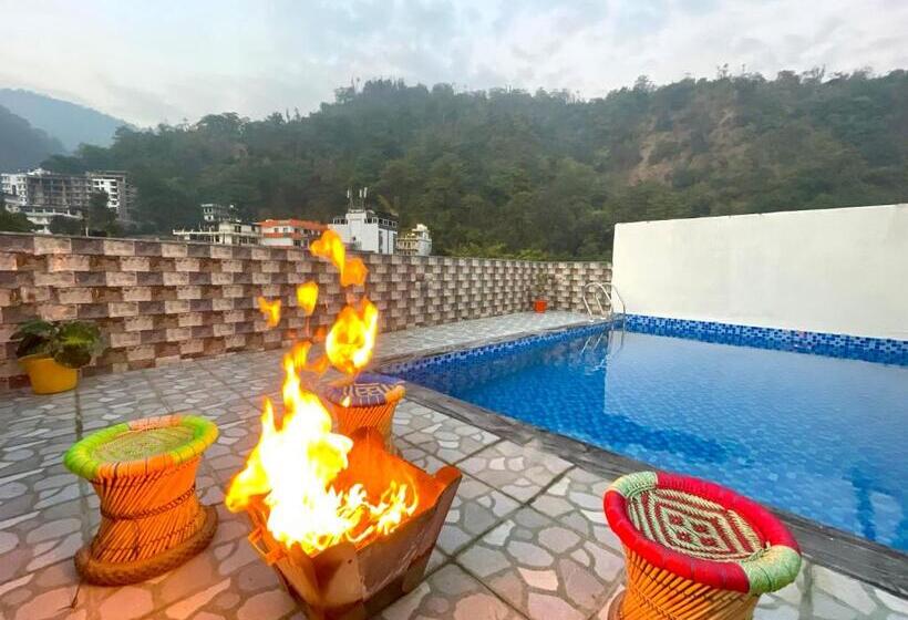 经济房, Kedar Inn