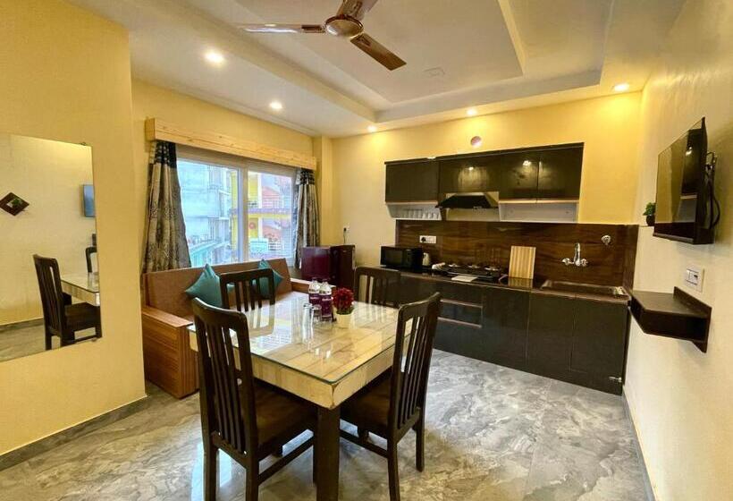 带2个卧室的公寓, Kedar Inn