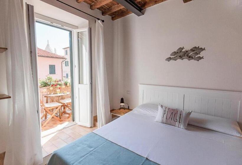 اتاق استاندارد یک تخته با بالکن, Indarsena B&b