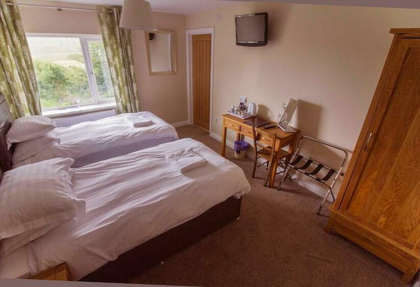 Номер Superior, The Twice Brewed Inn