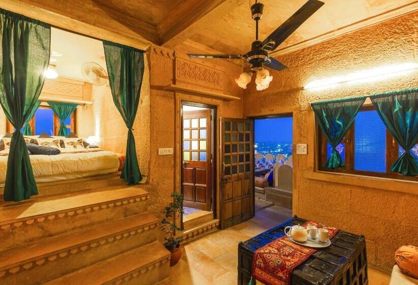 带大床的豪华间, Zostel Jaisalmer