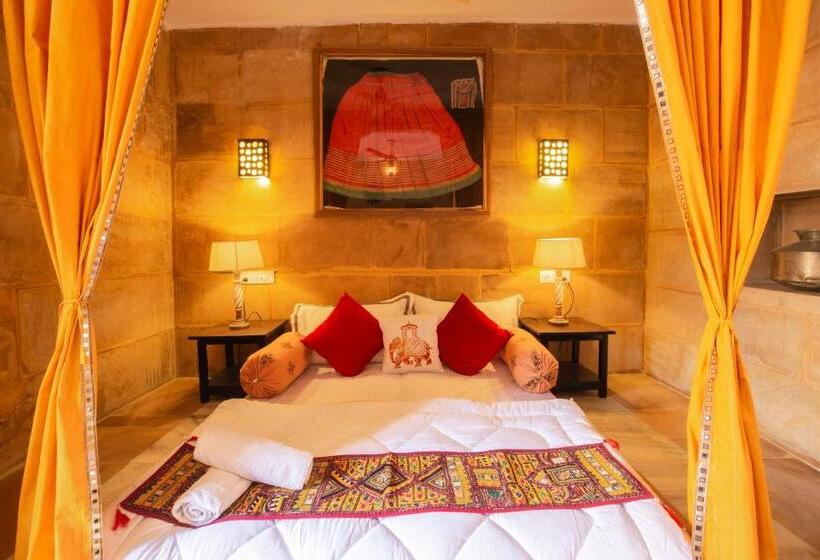 带大床的豪华间, Zostel Jaisalmer