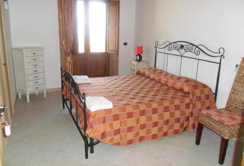 Номер Стандарт Вид на Море, Il Borgo & Il Feudo