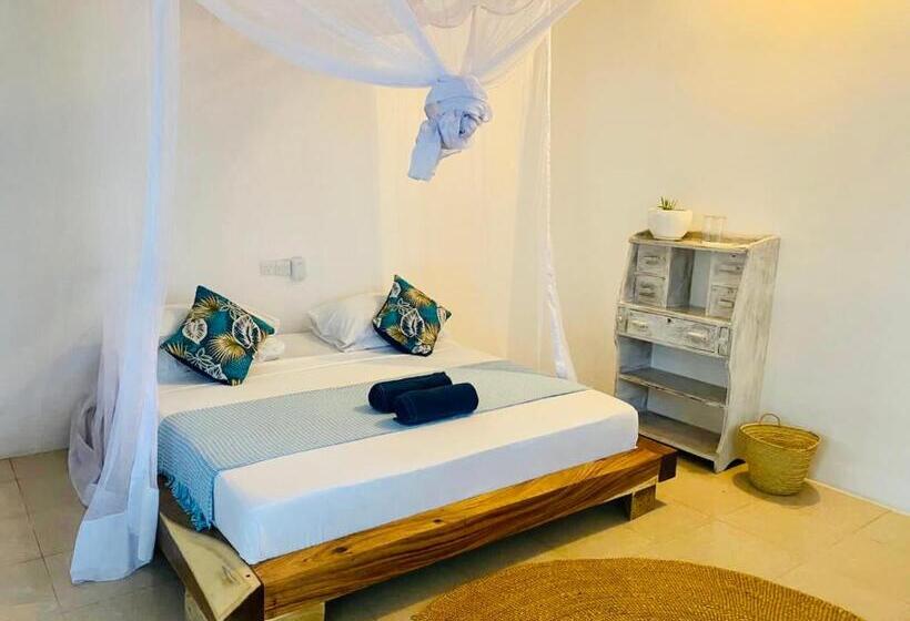 Номер Стандарт с Террасой, Badolina Bungalows
