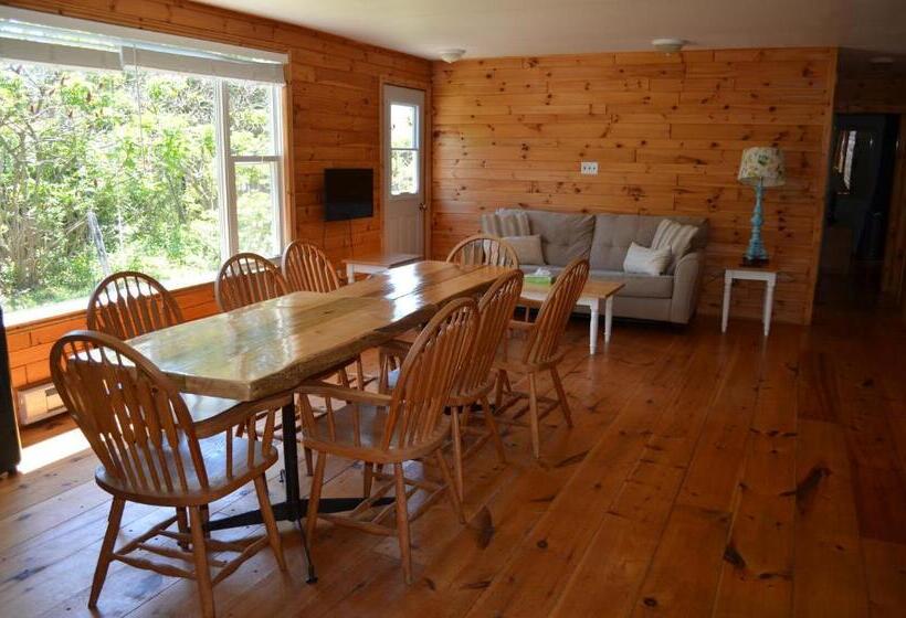 كابينة, Big Tub Resort & Marina