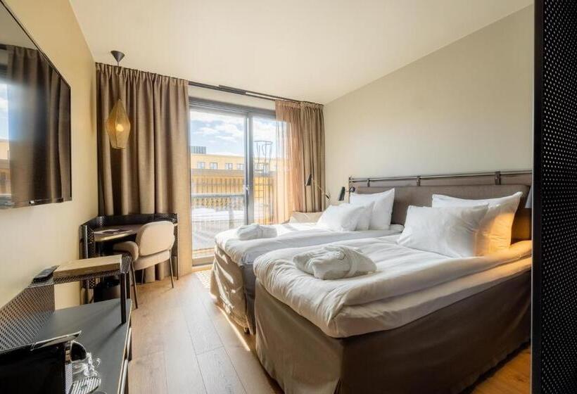 غرفة قياسية, Lily Country Club