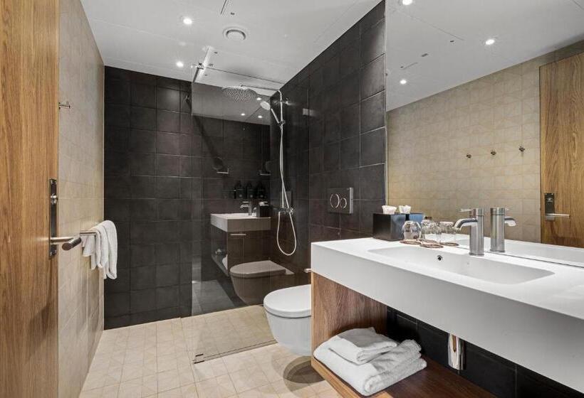 Номер Deluxe Кровать Кинг, Lily Country Club