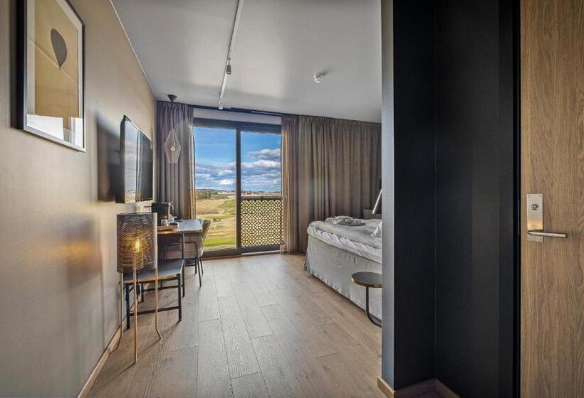 غرفة قياسية سرير كينج, Lily Country Club