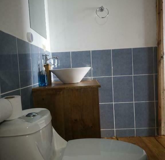 اتاق خانوادگی, Linda Vista