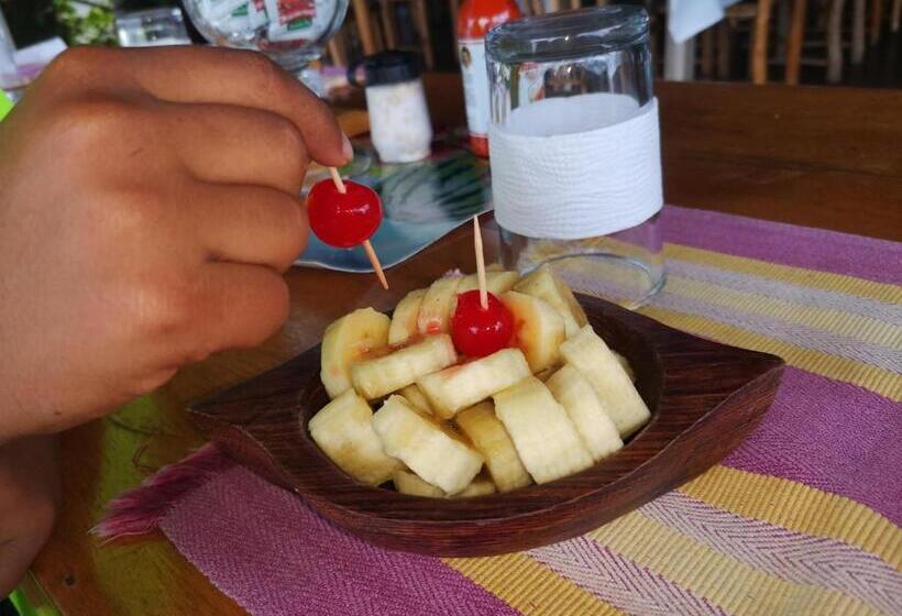 اتاق خانوادگی, Linda Vista