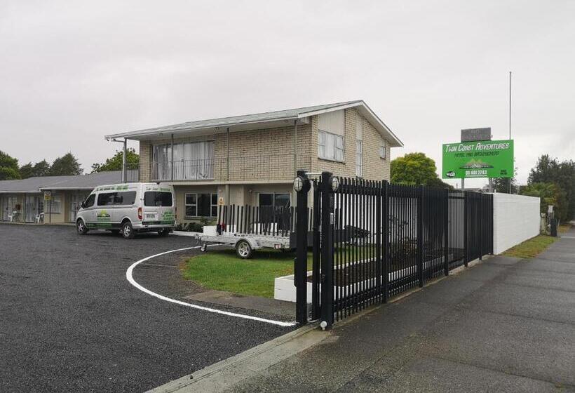 סטודיו דלוקס, Twin Coast Adventures