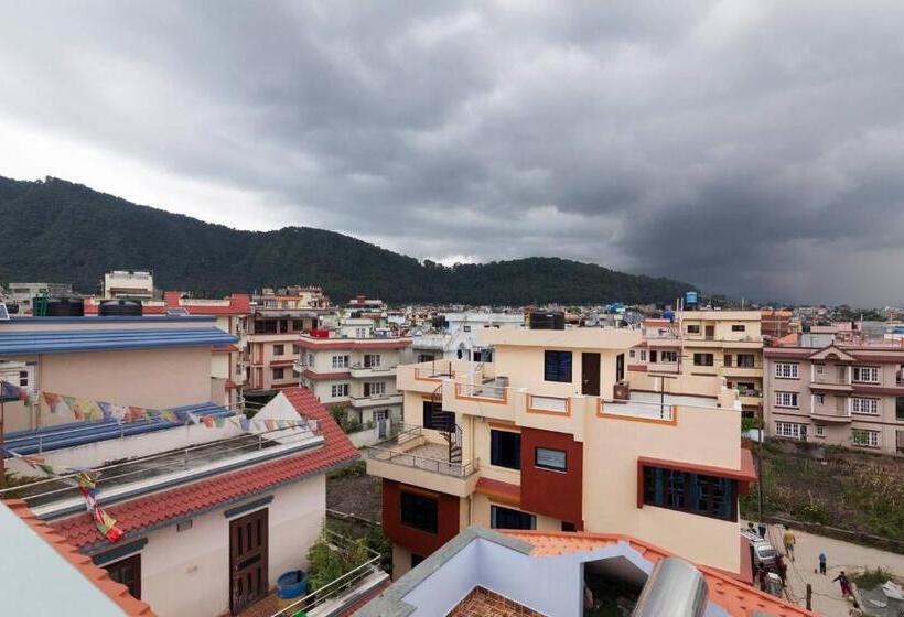 اتاق لوکس با بالکن, Delights Home