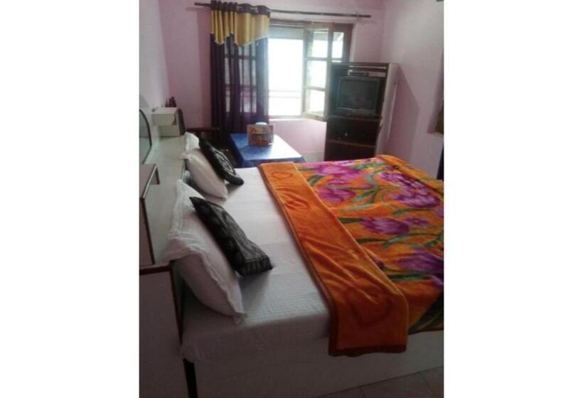 اتاق کلاسیک چهارنفره, Budget Maharaja