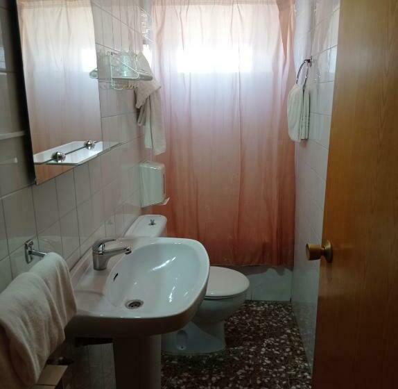 חדר סטנדרט לשלושה, Antolin Guest House