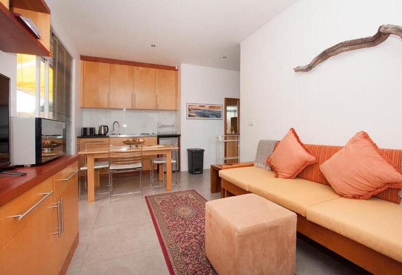 סוויטה נוף לגינה, Palamos On Sea