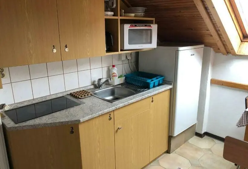Camera Quadrupla Standard, Pension Jesen