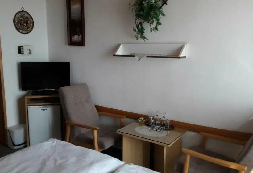 Appartamento 2 Camere da Letto, Pension Jesen