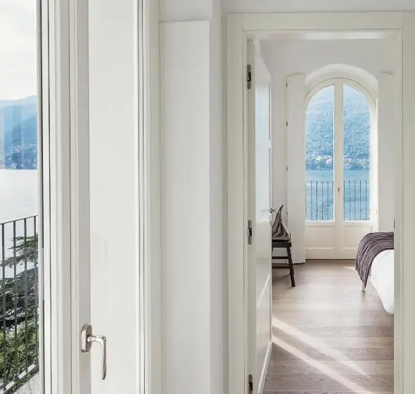 スーペリアースイート, Villa Làrio Lake Como