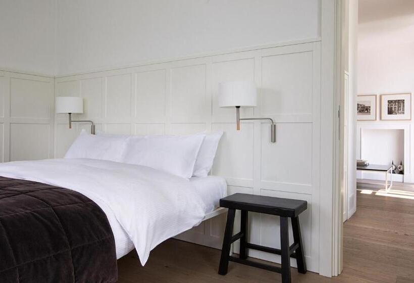 جناح سوبيريور, Villa Làrio Lake Como