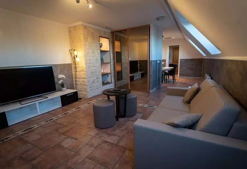 1 Bedroom Apartment, Best Western Ile De France Hôtel & Spa