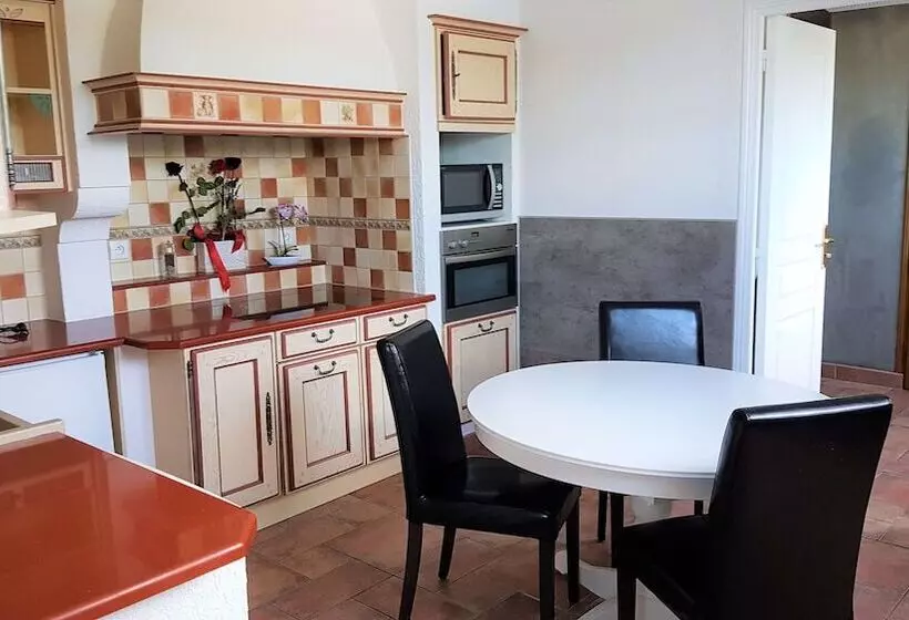 1 Bedroom Apartment, Best Western Ile De France Hôtel & Spa