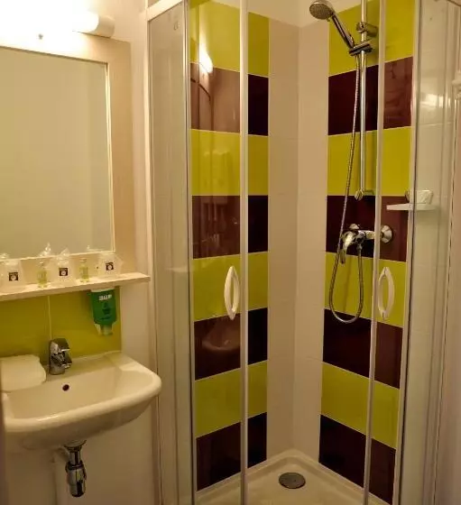 اتاق استاندارد سه نفره, Comfort Hotel Orléans Olivet