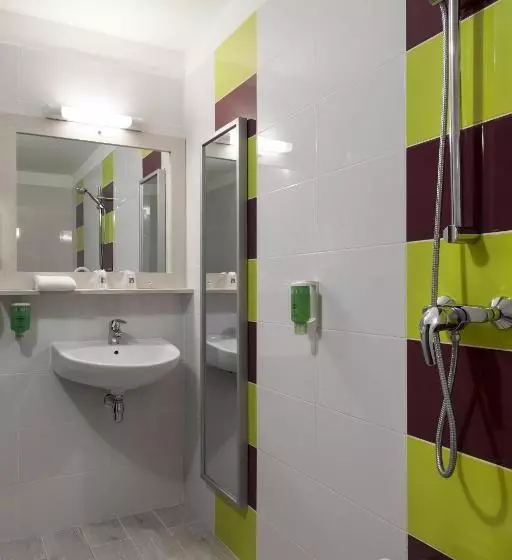 اتاق استاندارد سه نفره, Comfort Hotel Orléans Olivet