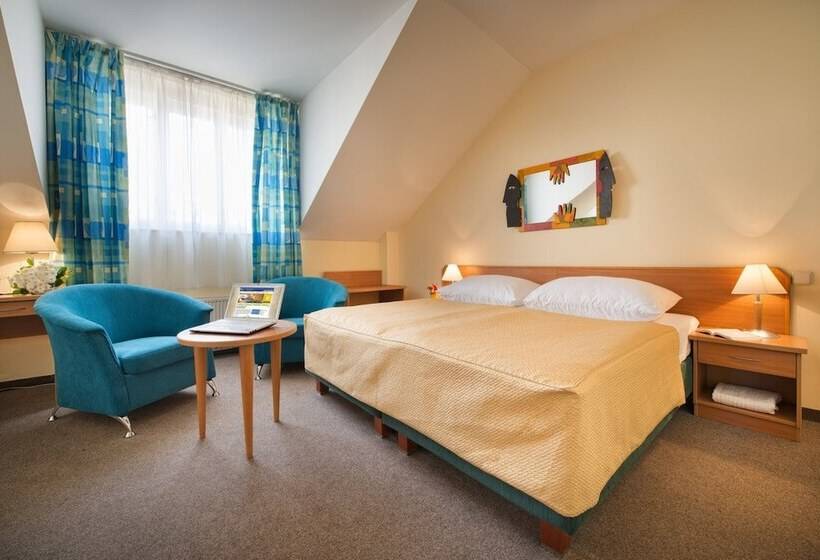 Quarto Estandar, Ea Hotel Tosca