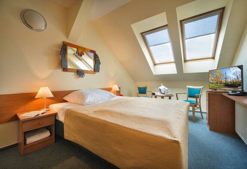 Quarto Estandar Individual, Ea Hotel Tosca