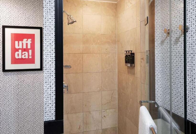 适合残疾人士使用的带超级大床的标准间, Hyatt Centric Downtown Minneapolis