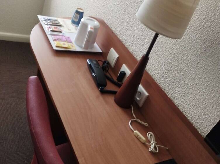 Standard Værelse, Kyriad Montargis Amilly