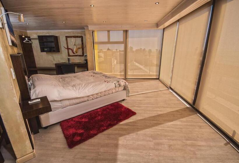 سوییت با چشم‌انداز دریا, Lagoon Loge