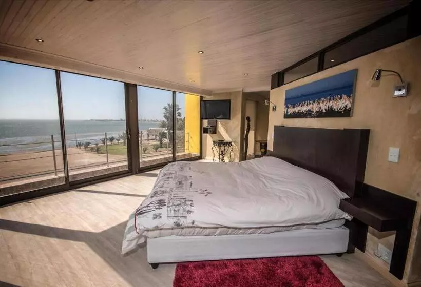 سوییت با چشم‌انداز دریا, Lagoon Loge